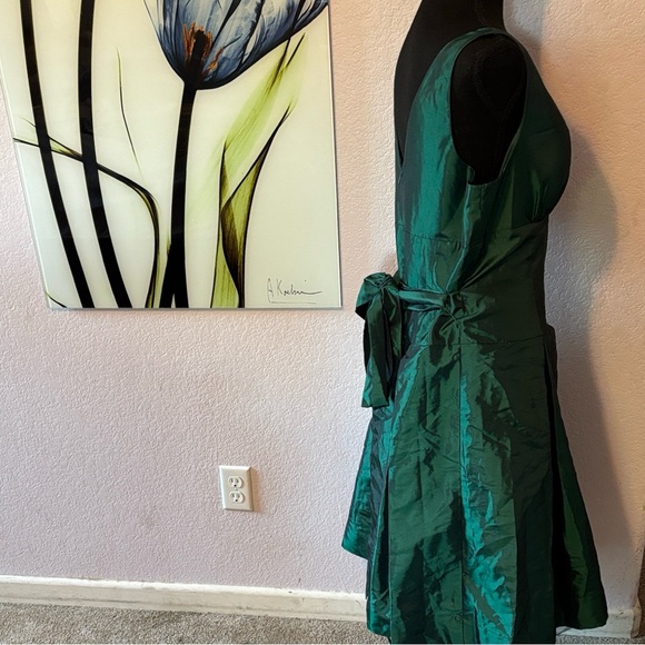 New dress size 14 - Picture 2 of 5